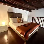Casa Donnaregina